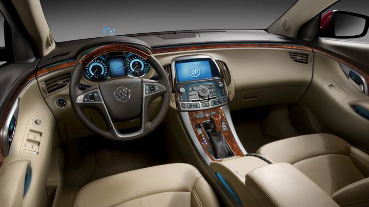 Dashboard Of 2010 Buick LaCrosse CXS